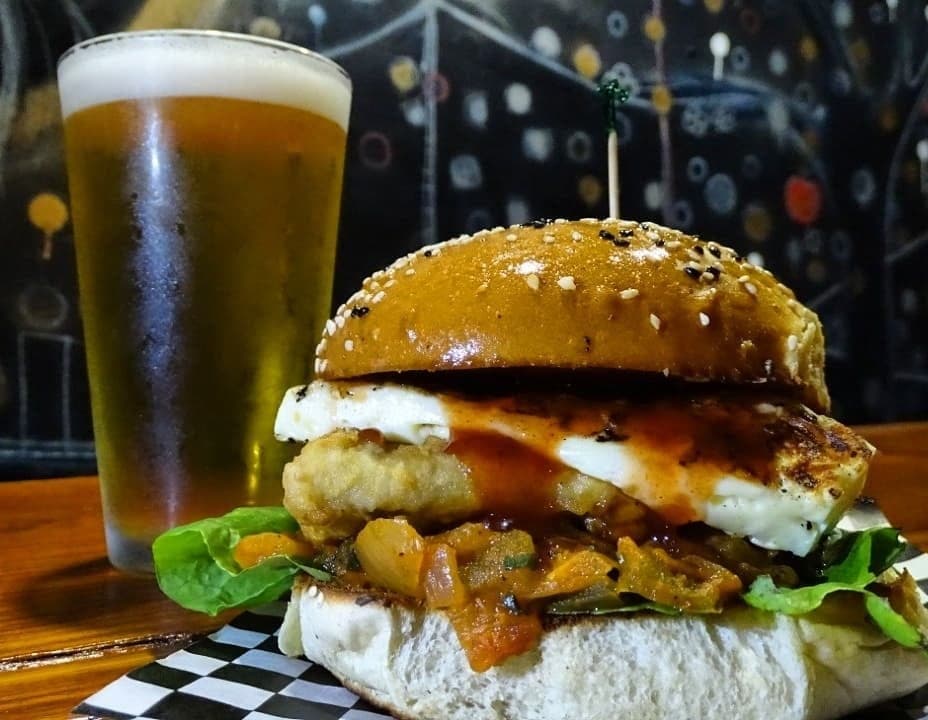Fish burger and craft beer at Aquelarre Taproom, El Cangrejo, Panama City