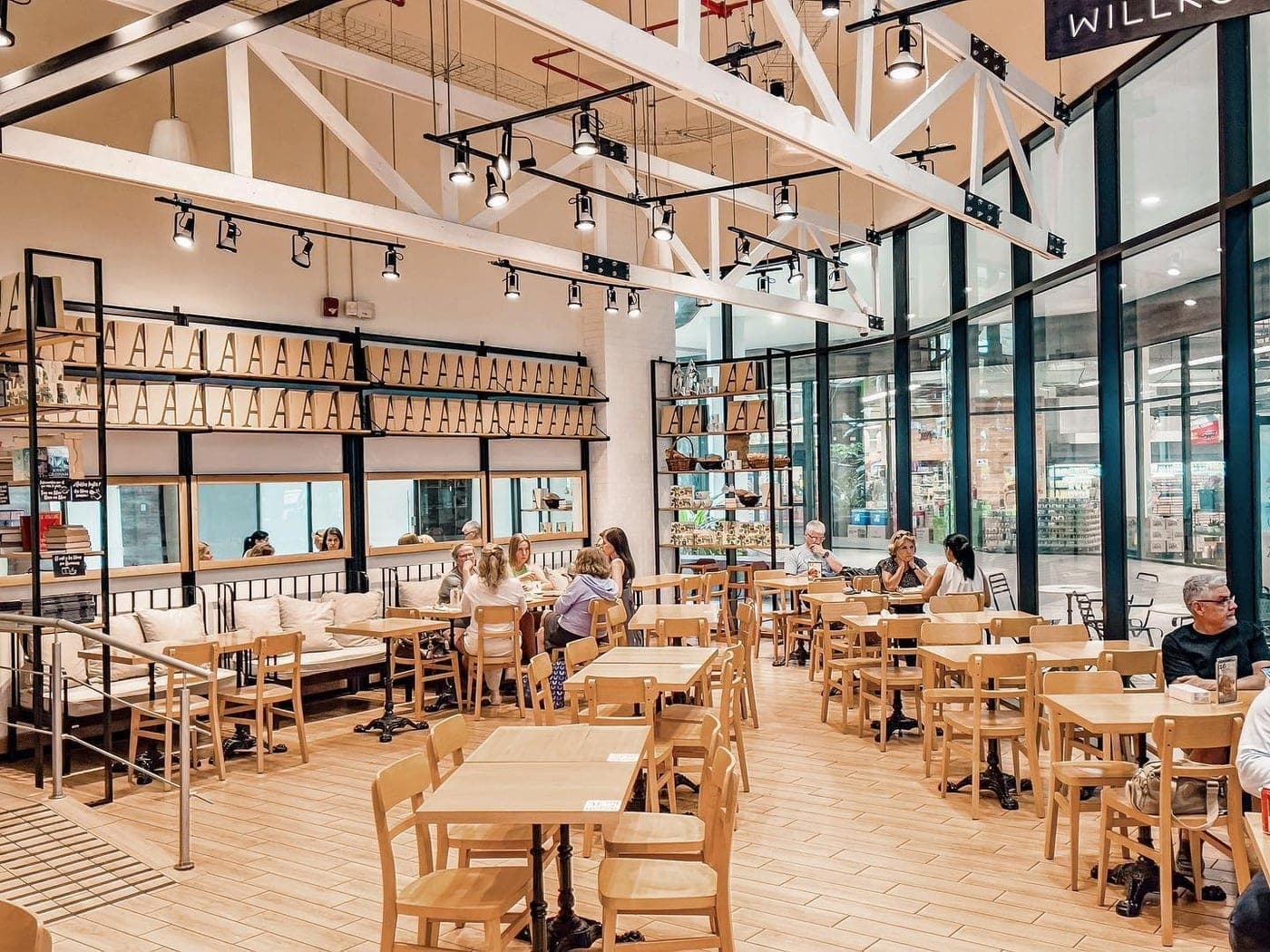 Cafe interior at Athanasiou, Santa María, Panama City