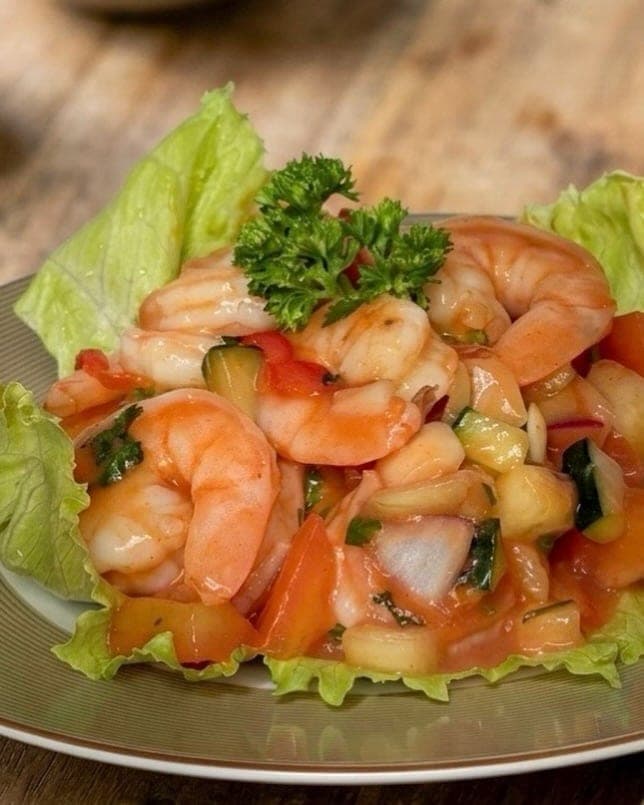 Ensalada de camarones en Bliss Grill Restaurant, Ciudad de Panama