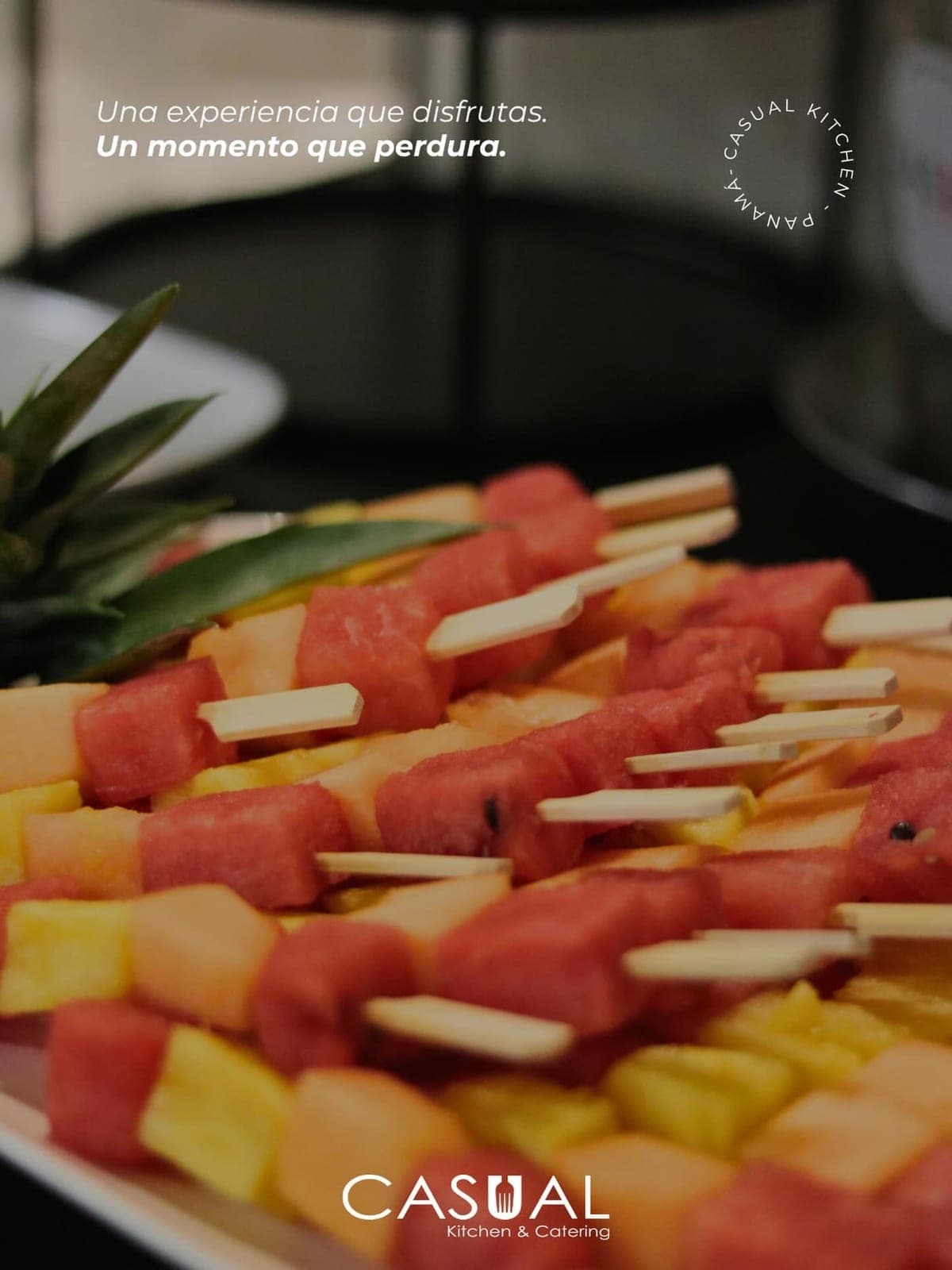 Bandeja de pinchos de fruta de Casual Kitchen and Catering, Costa del Este, Ciudad de Panama