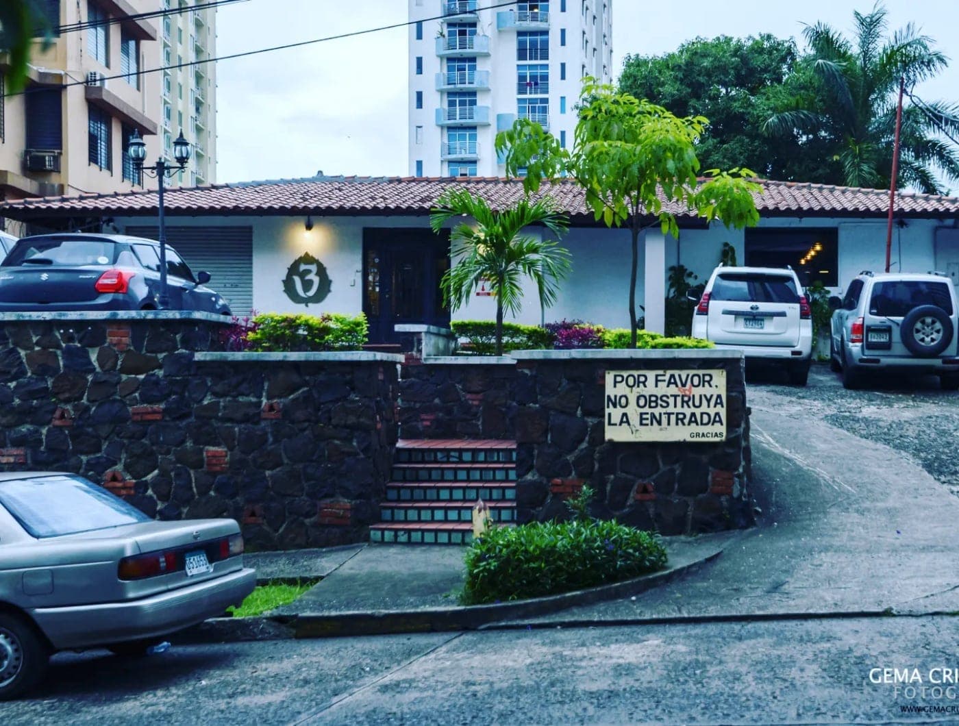 Taproom exterior of Cerveceria 3 Gatos, El Cangrejo, Panama City
