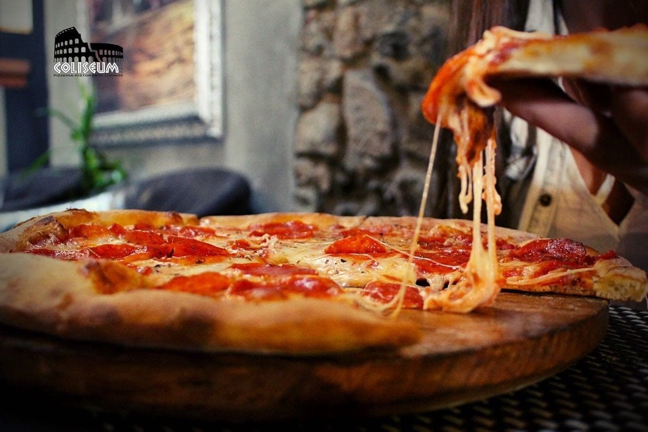 Pizza al horno en Coliseum Roma, Casco Viejo, Ciudad de Panamá