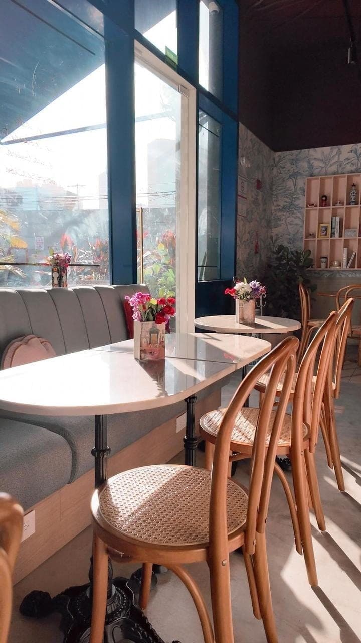 Interior de El Cafe con Teclas, Bella Vista, Ciudad de Panama