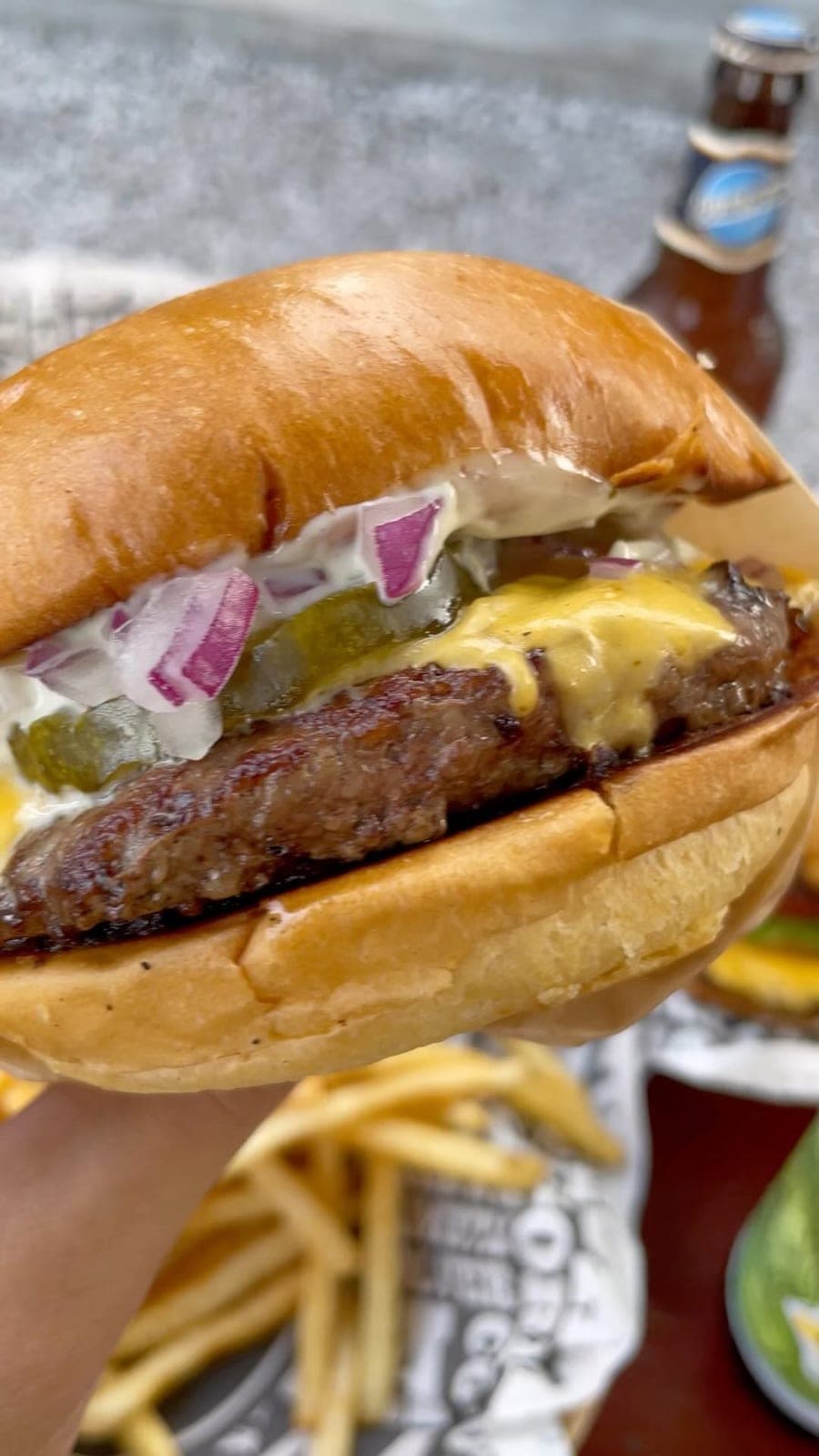 Smash cheeseburger at Esa Flaca Rica, Costa del Este, Panama City