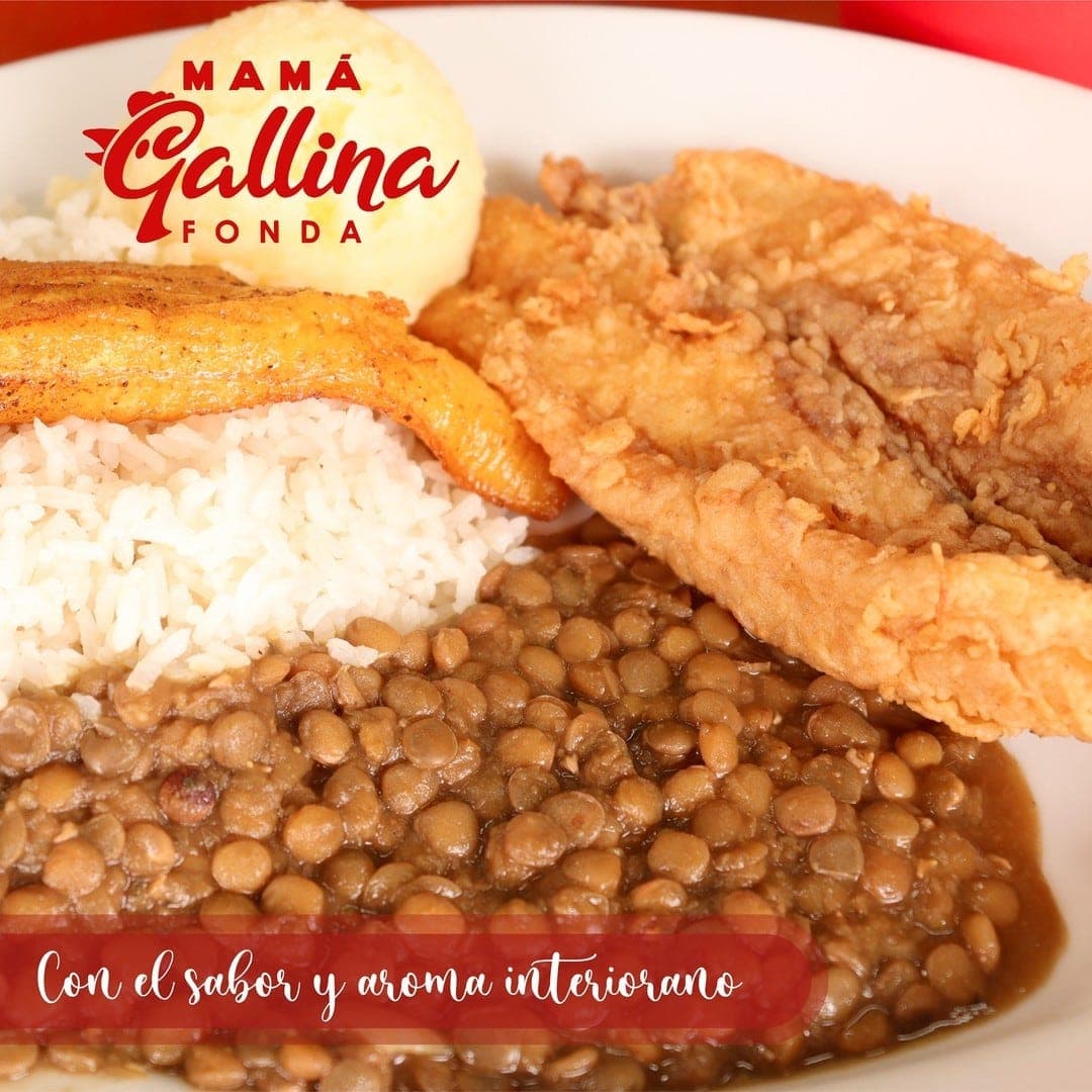 Fried fish with rice, lentils and plantain at Fonda Mamá Gallina, Obarrio, Panama City