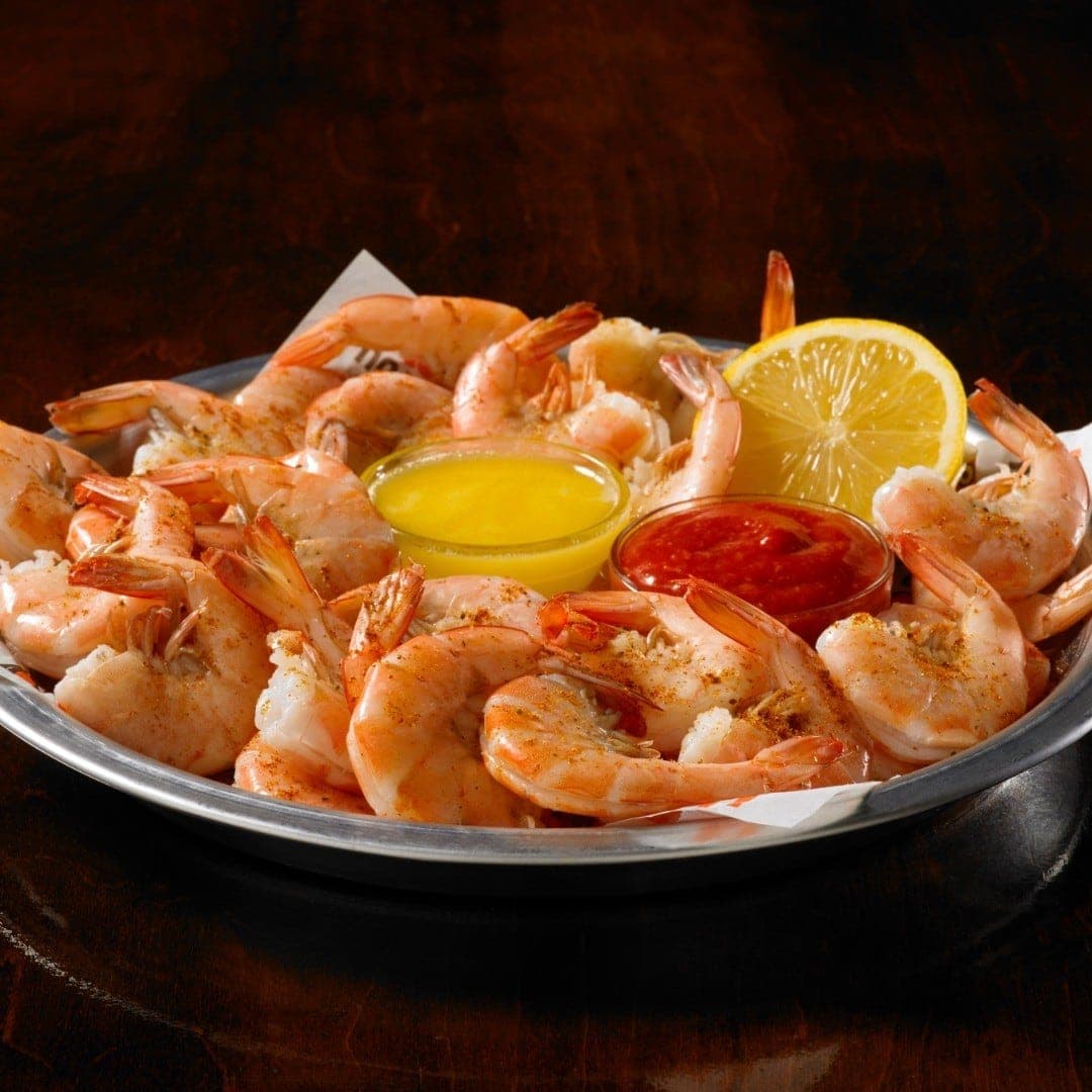 Steamed shrimp platter at Hooters, Bella Vista, Panama City