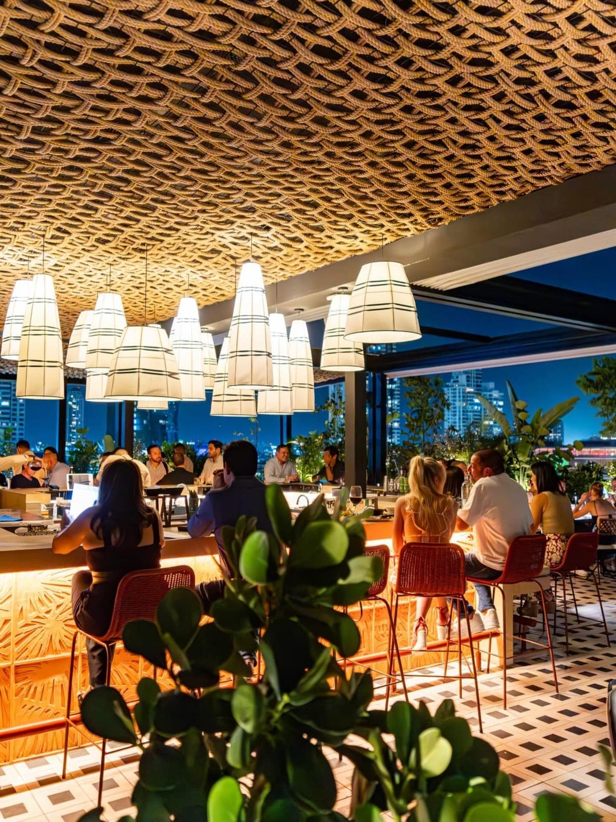 Terraza y barra de Mai Mai, Costa del Este, Ciudad de Panama