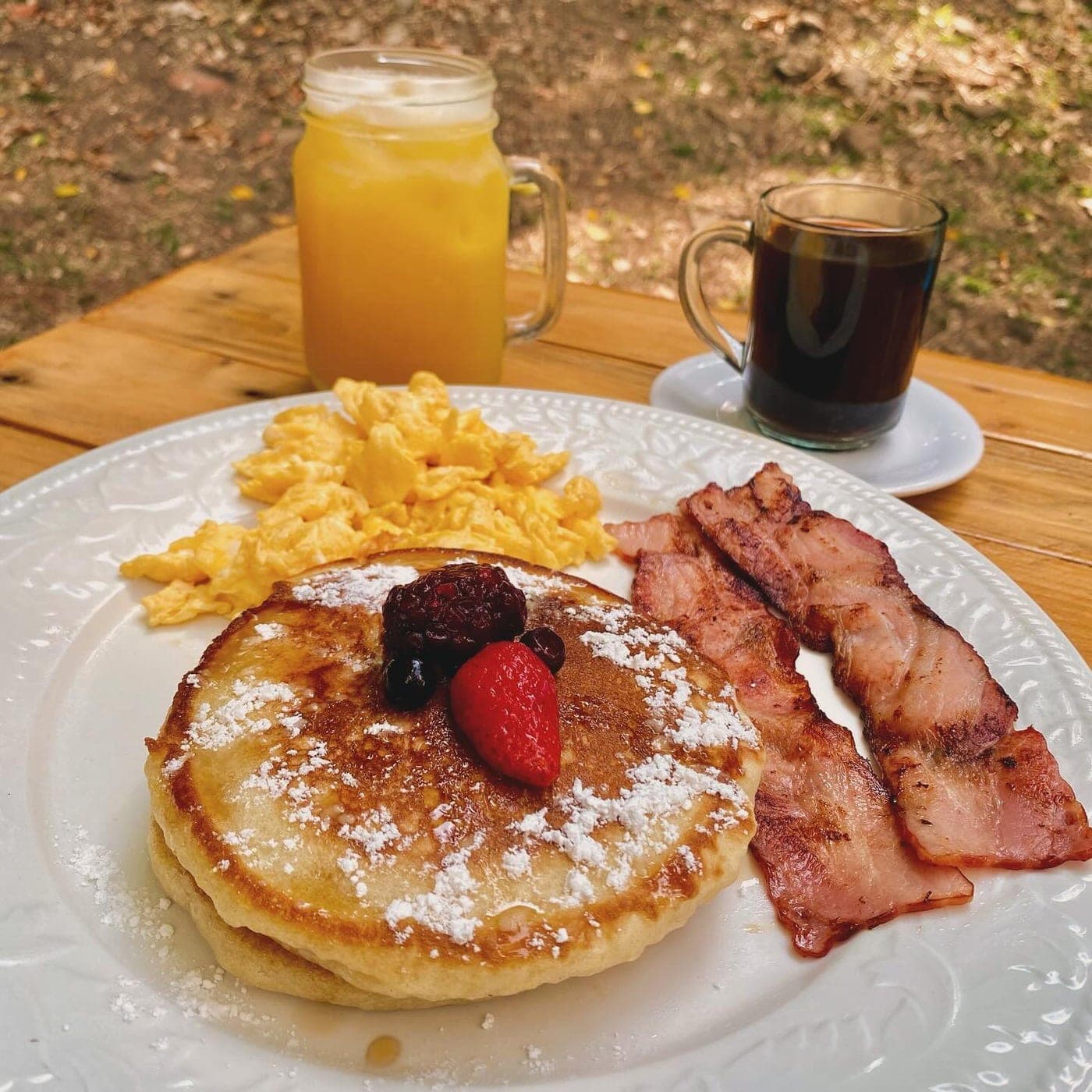 Breakfast plate at Mercadito del Cangrejo, El Cangrejo, Panama City