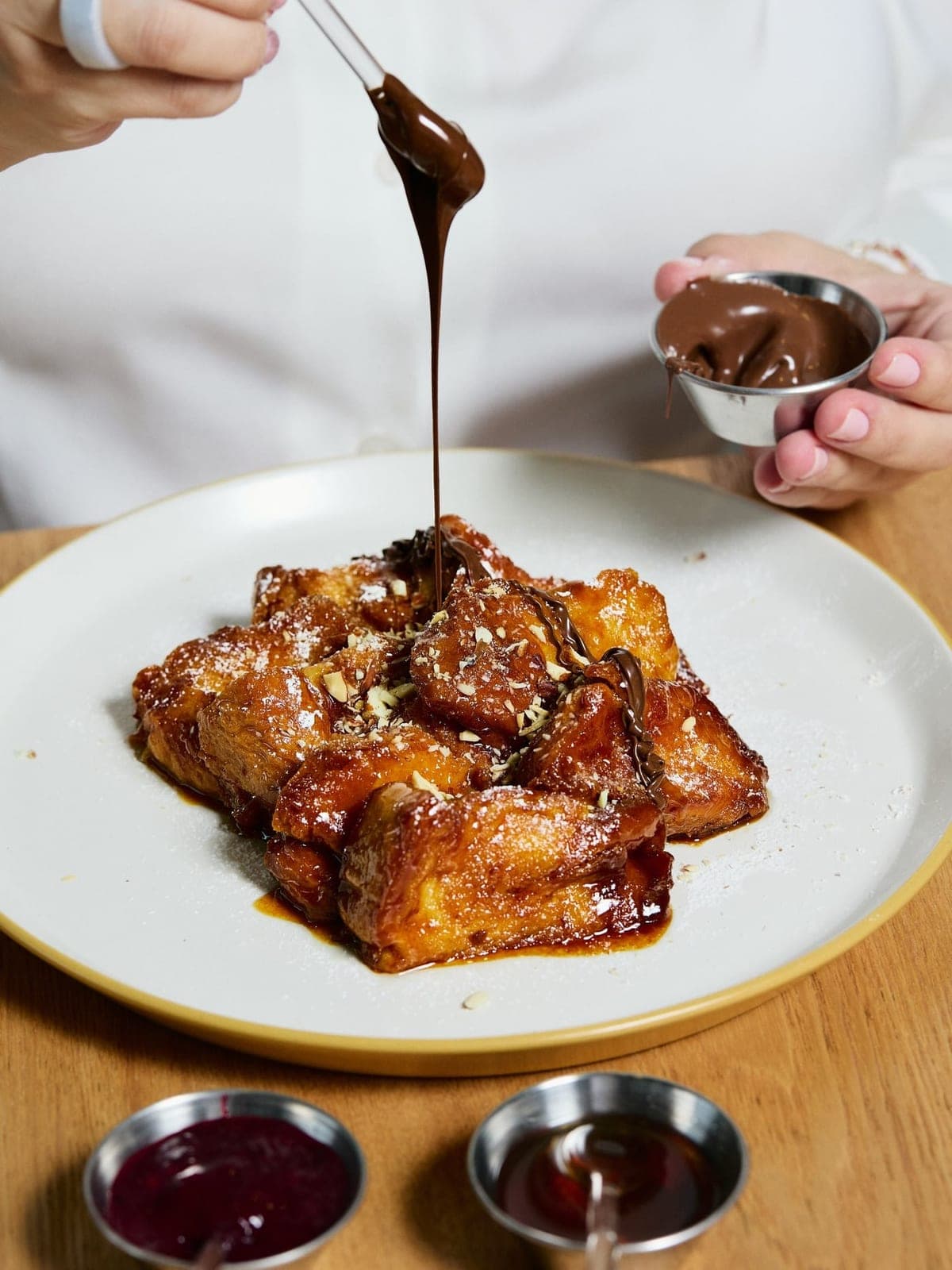 Torrejas con chocolate en Mona Coffee House, San Francisco, Ciudad de Panama