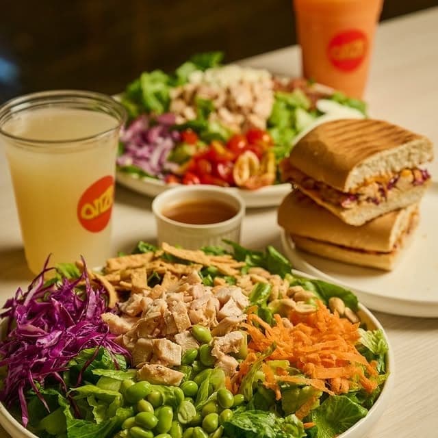 Ensaladas, panini y bebidas frias en Onze, El Cangrejo, Ciudad de Panama