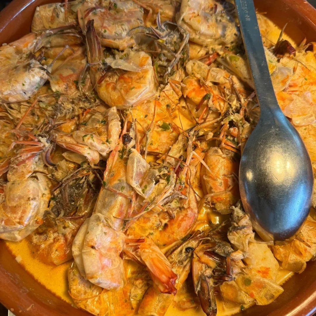 Langostinos en salsa blanca en Peach Fuzz International, Ciudad de Panama