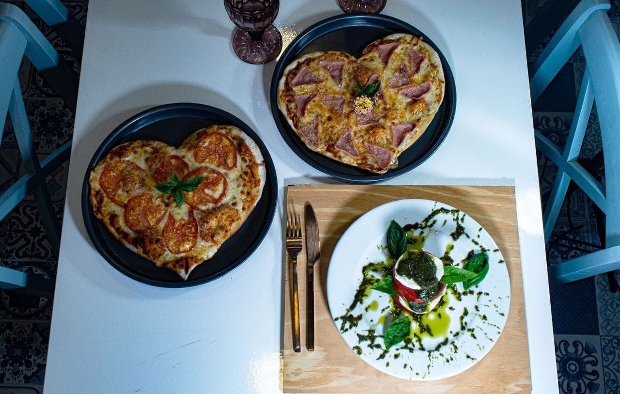 Heart-shaped pizzas and caprese at Porto Pizza Pty, Amador, Panama City