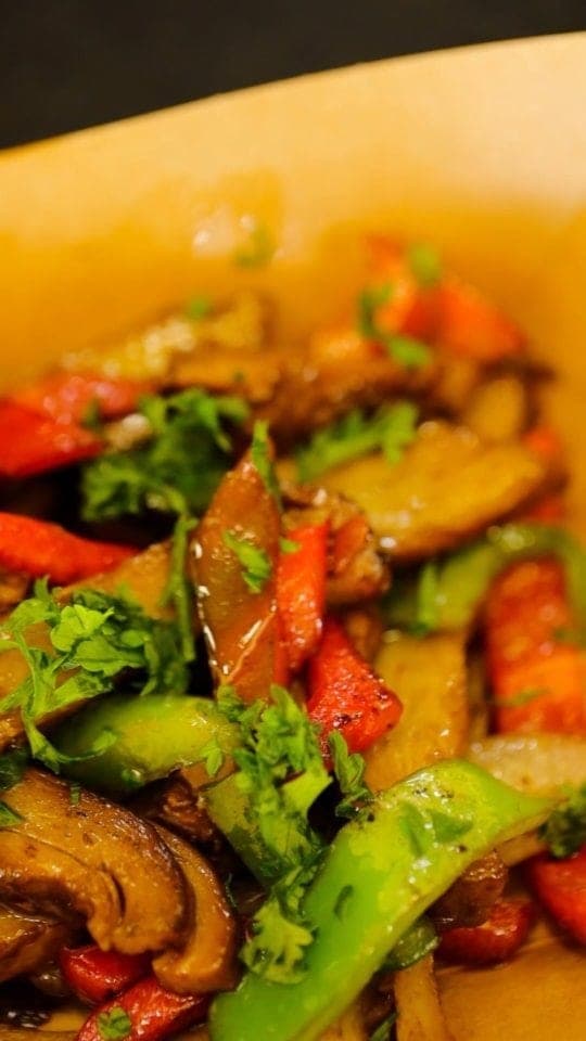 Salteado al wok en Red Pocket, Clayton, Ciudad de Panama