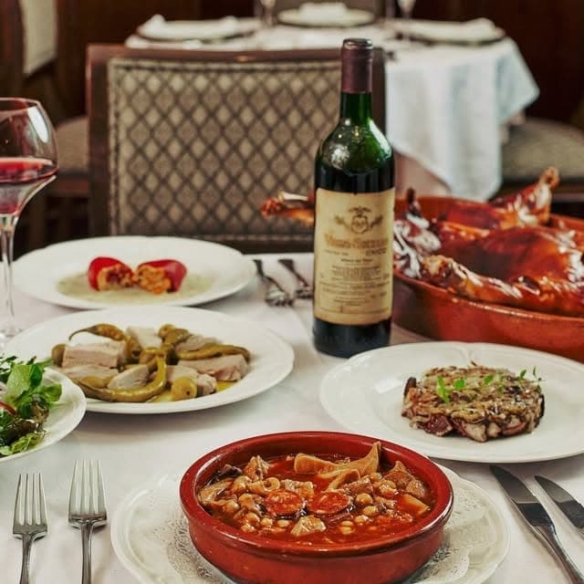 Spanish dishes and roast suckling pig at Restaurante Angel, El Cangrejo, Panama City