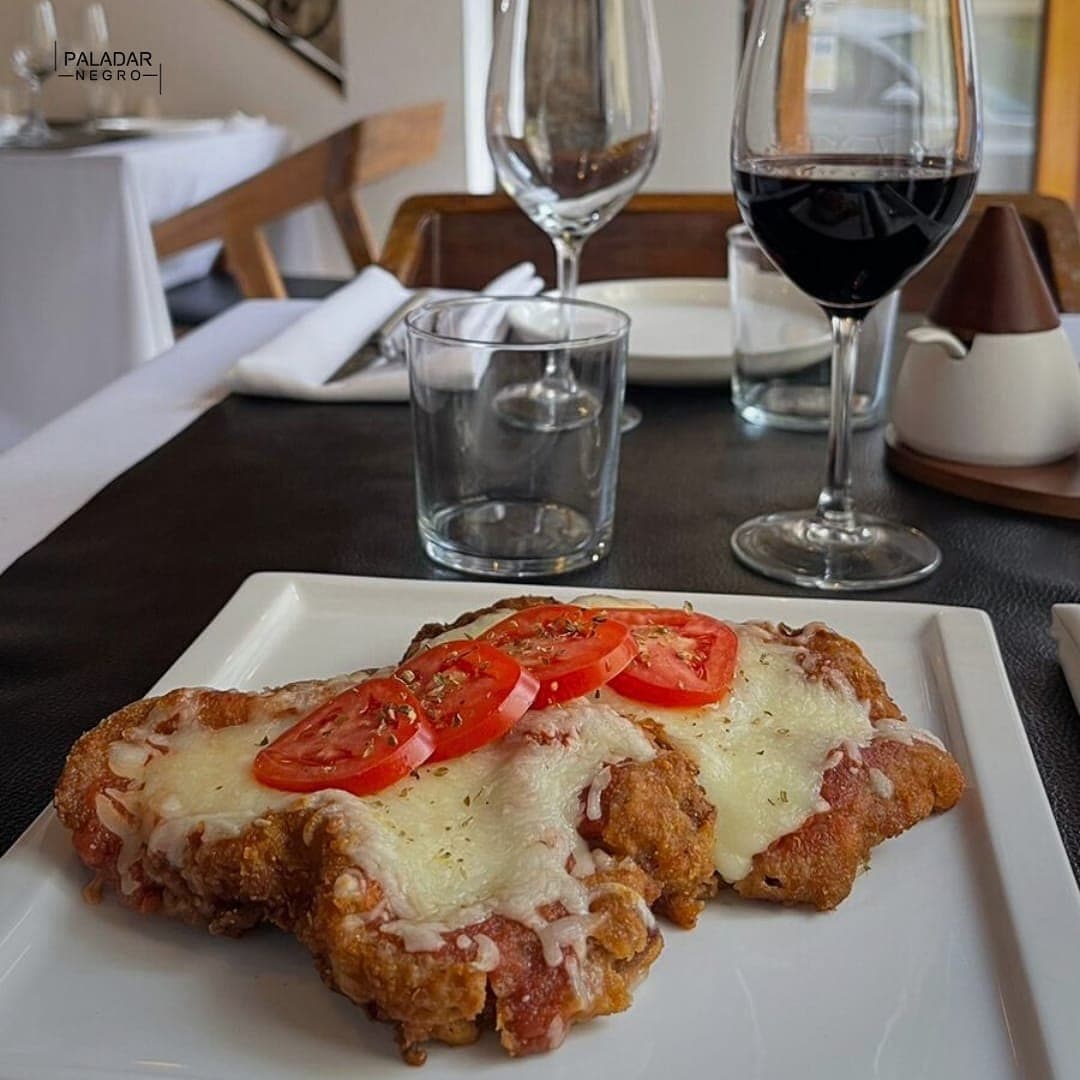 Milanesa napolitana at Restaurante Paladar Negro, Casco Viejo, Panama City