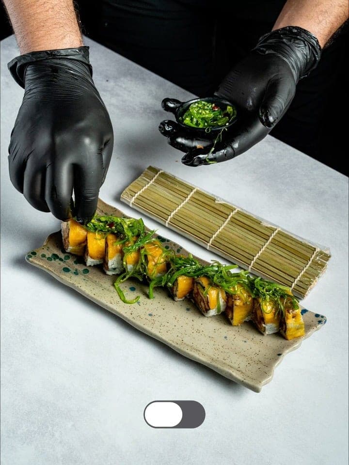 Rollos de sushi emplatados en Sushark, Costa del Este, Ciudad de Panama