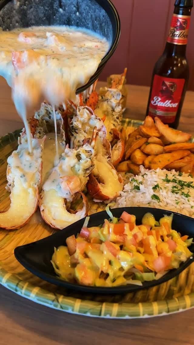 Lobster platter at Tu Fresca Langosta Cevicheria Tio Sam Gourmet, Panama City