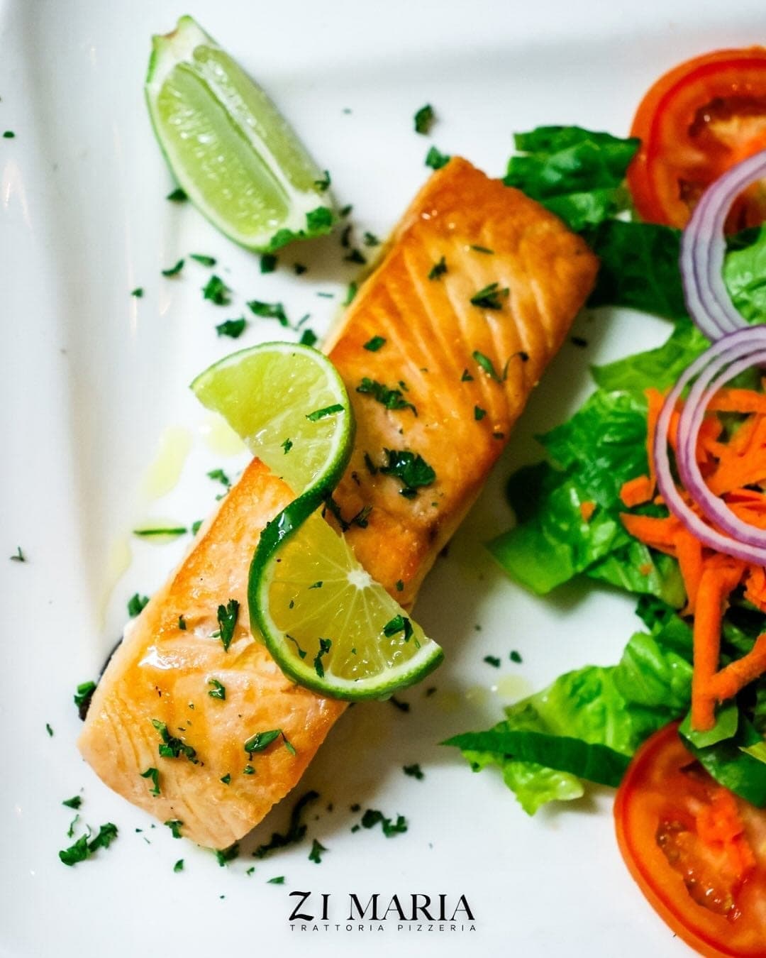 Salmon a la parrilla en Zi Maria Pizzeria, Bella Vista, Ciudad de Panama